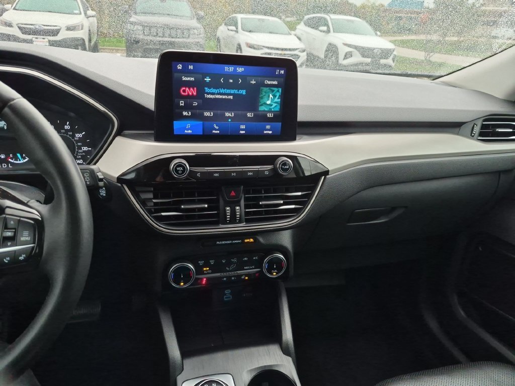 Used 2022 Gray Ford SEL image 17