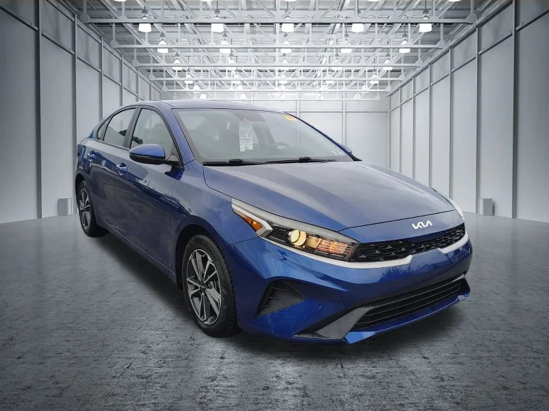 Used 2024 Blue Kia LXS image 3