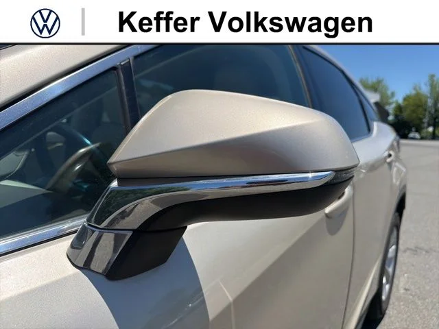 Used 2017  Lexus 350 image 2
