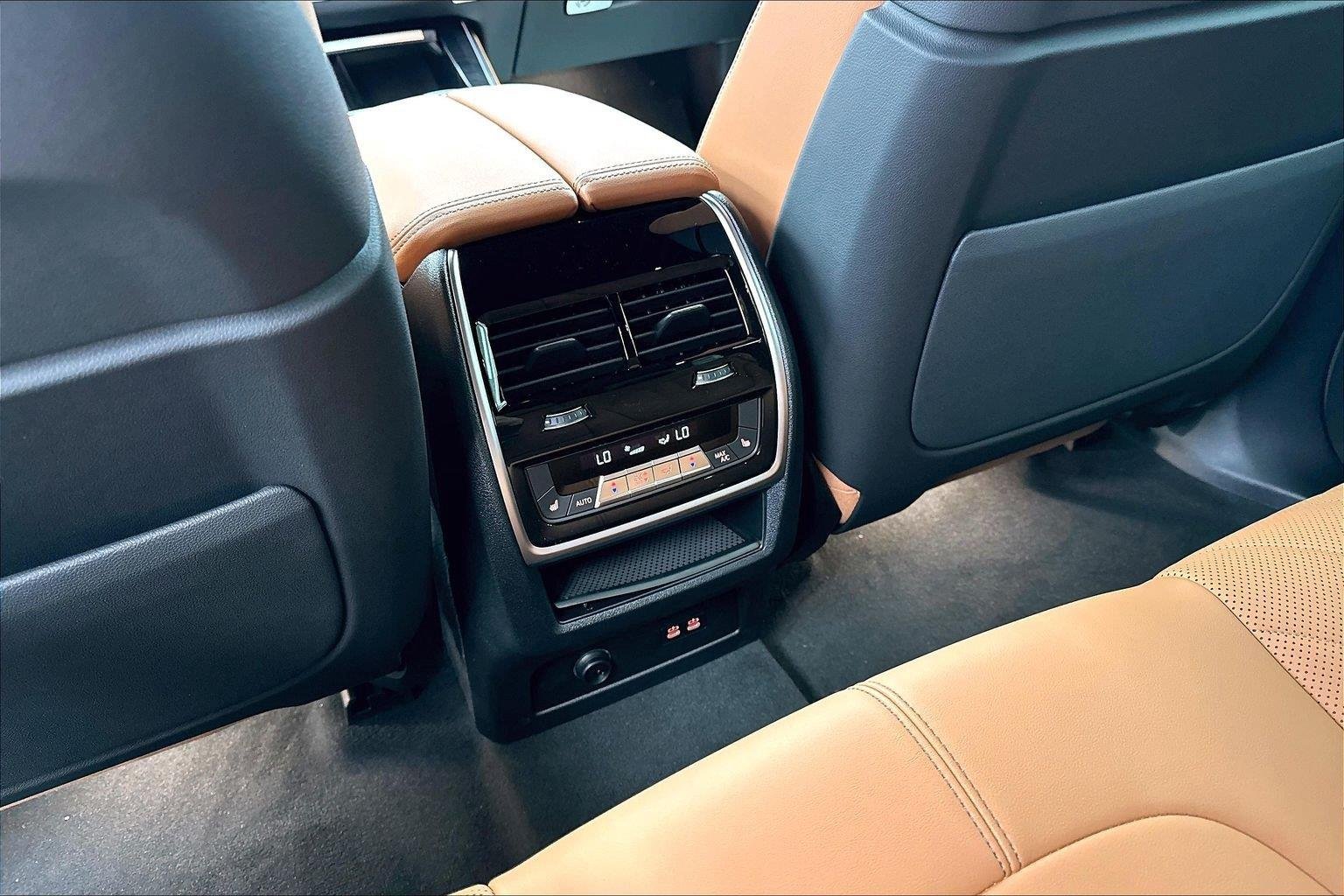 New 2026 Brooklyn Grey Metallic BMW xDrive40i image 14