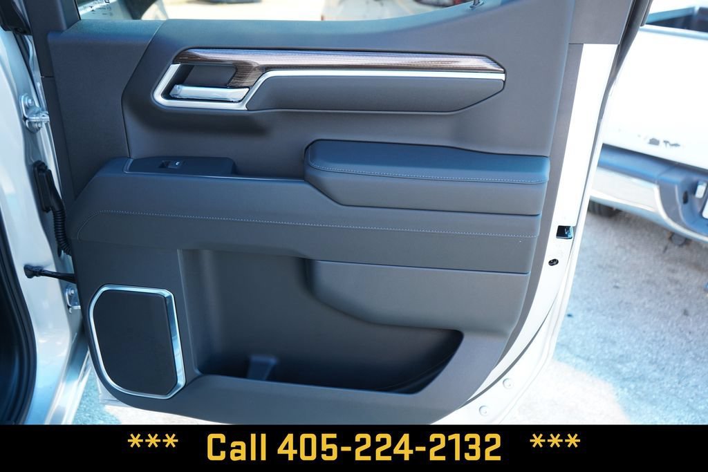 New 2026 Special Exterior Color Chevrolet LT image 24