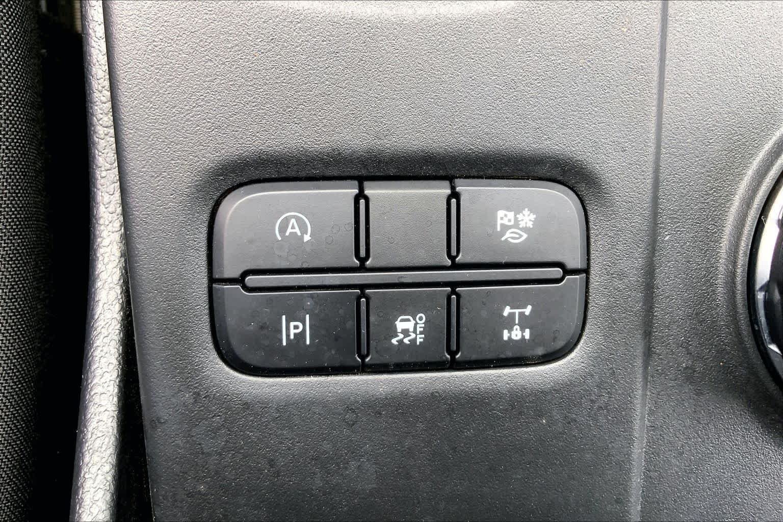 Used 2025 Desert Sand Ford XLT image 35