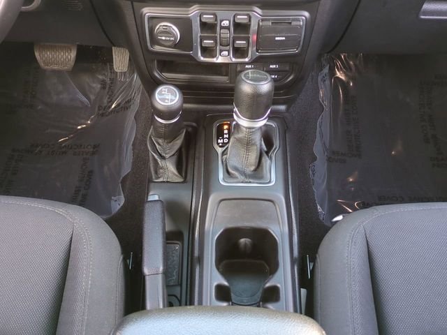 Used 2020 Silver Jeep Sport image 19