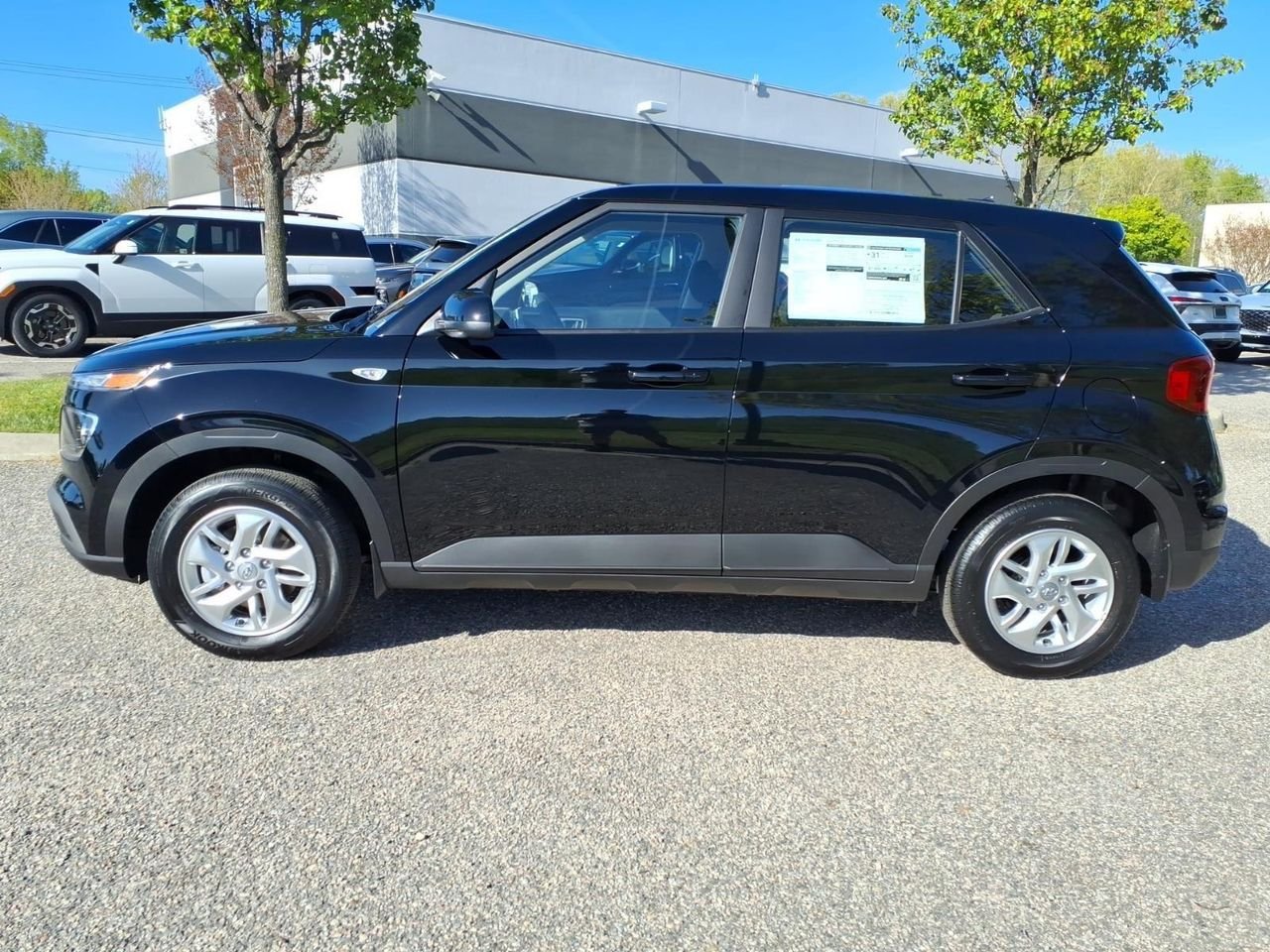 New 2026 Onyx Black Hyundai SE image 10