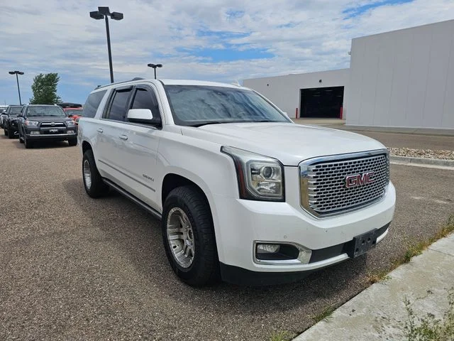 Used 2017 White Frost GMC Denali image 5