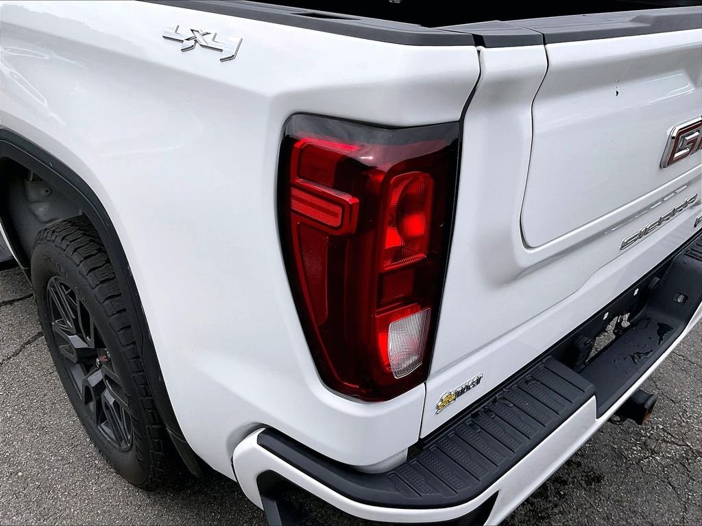 Used 2023 White GMC Elevation image 33