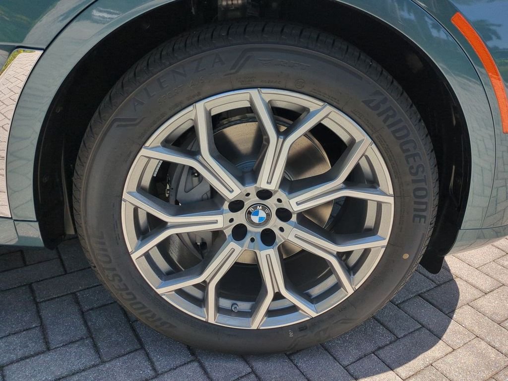New 2027 Blue Ridge Mountain Metallic BMW xDrive40i image 11