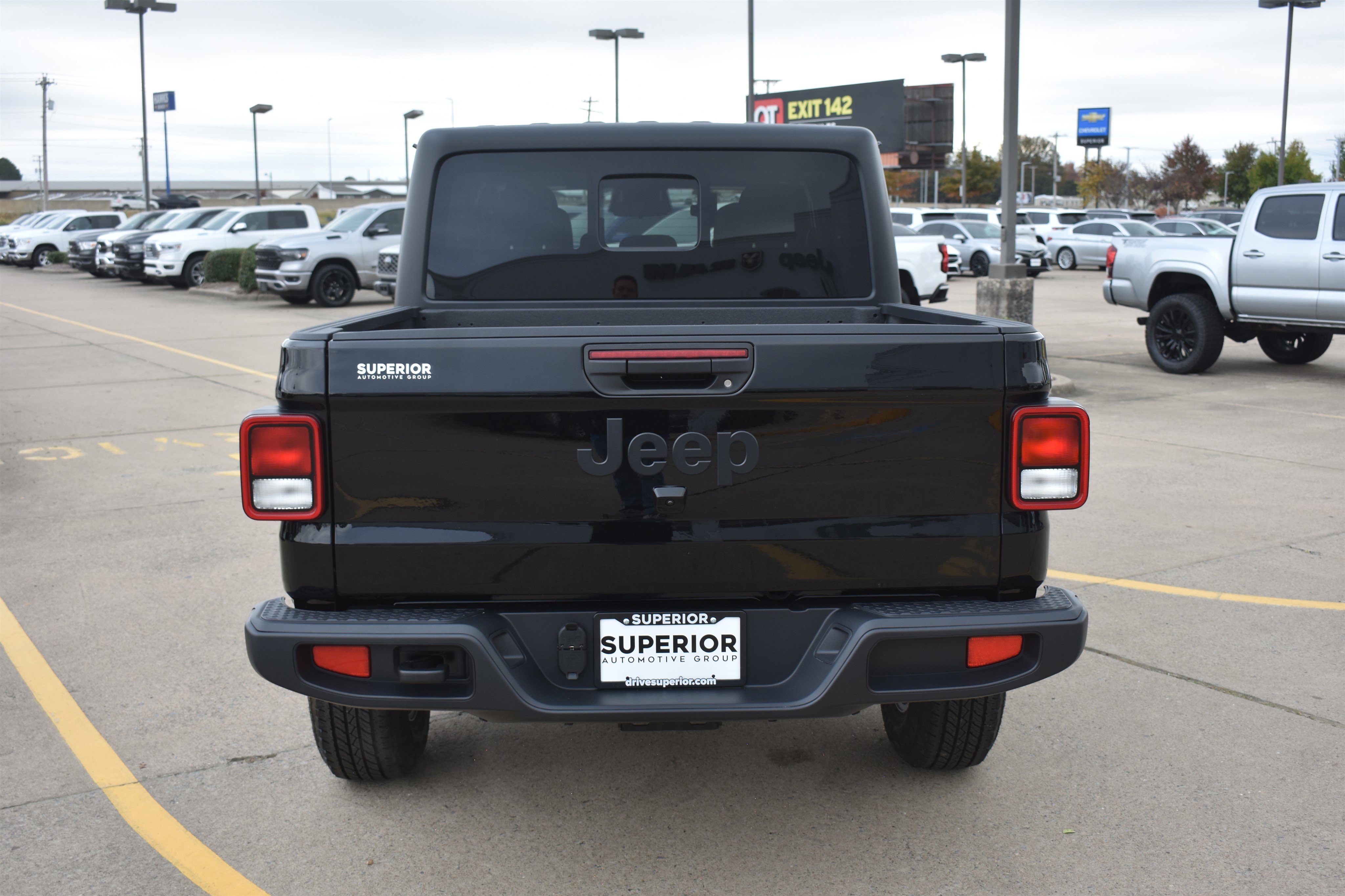 New 2026 Black Clear-Coat Exterior Paint Jeep Sport S image 6