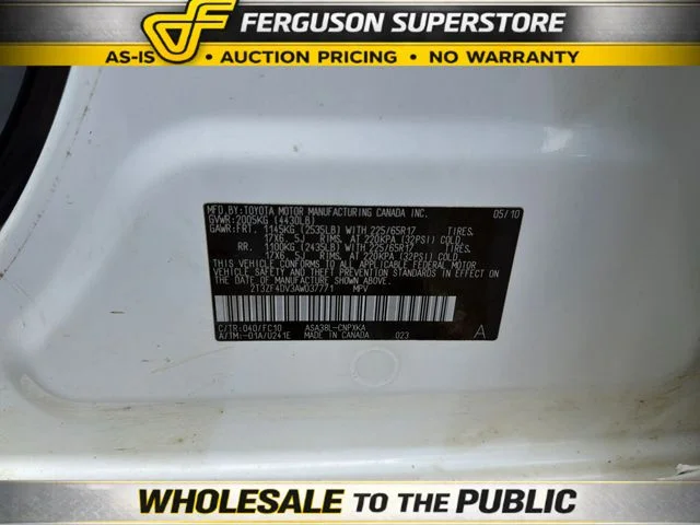 Used 2010 White Toyota Base image 30