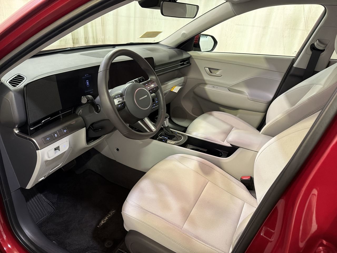 2025 Hyundai Kona SEL - Photo 13