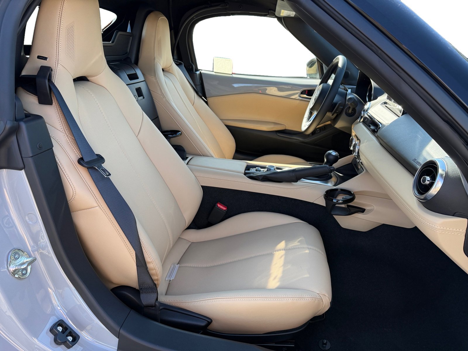 2025 Mazda MX-5 Miata Grand Touring - Photo 17