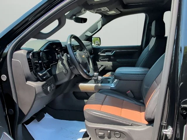 Used 2025 Black Chevrolet High Country image 15