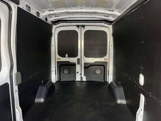 New 2026 Oxford White Ford Base image 6