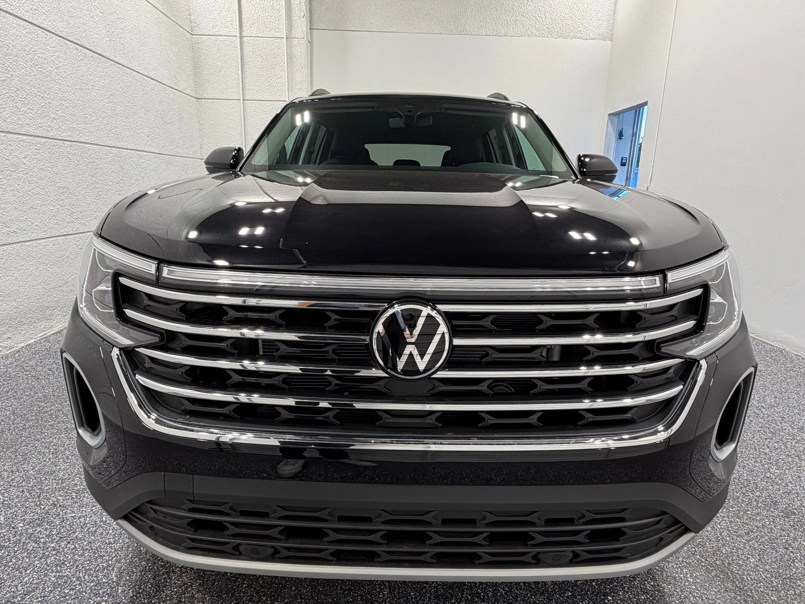 New 2026 Black Volkswagen 2.0T SE image 10