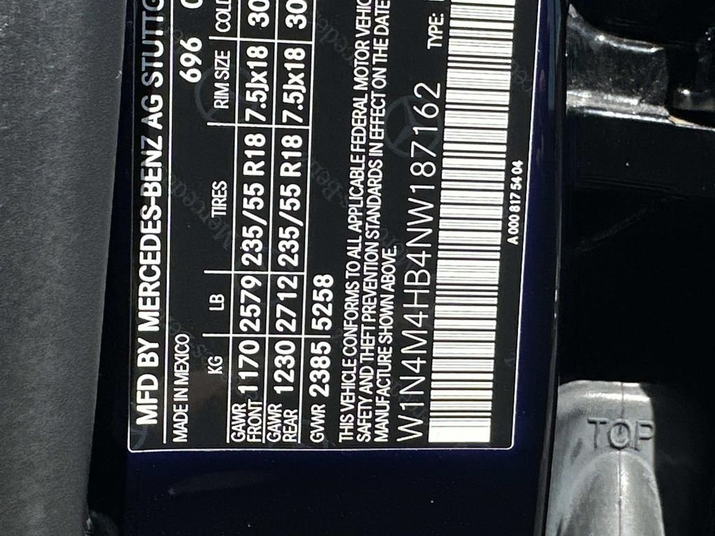 Certified Used 2022  Mercedes-Benz GLB 250 image 30