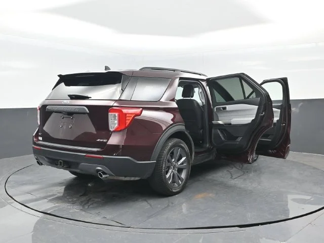 Certified Used 2022 Burgundy Velvet Tinted Clearcoat Ford XLT image 32