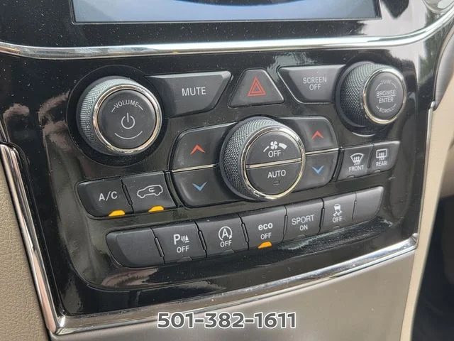 Used 2022 White Jeep Laredo E image 21