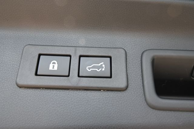 New 2026 CRYSTAL BLACK SILICA Subaru Touring Hybrid image 30