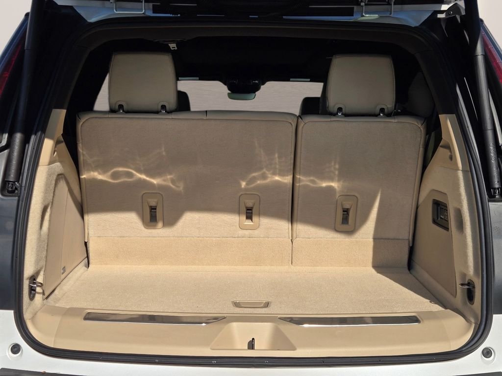 Used 2023 White Cadillac Premium Luxury image 13