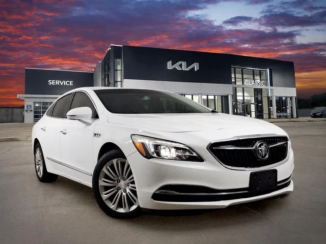 Pre-Owned 2019 Buick LaCrosse Essence