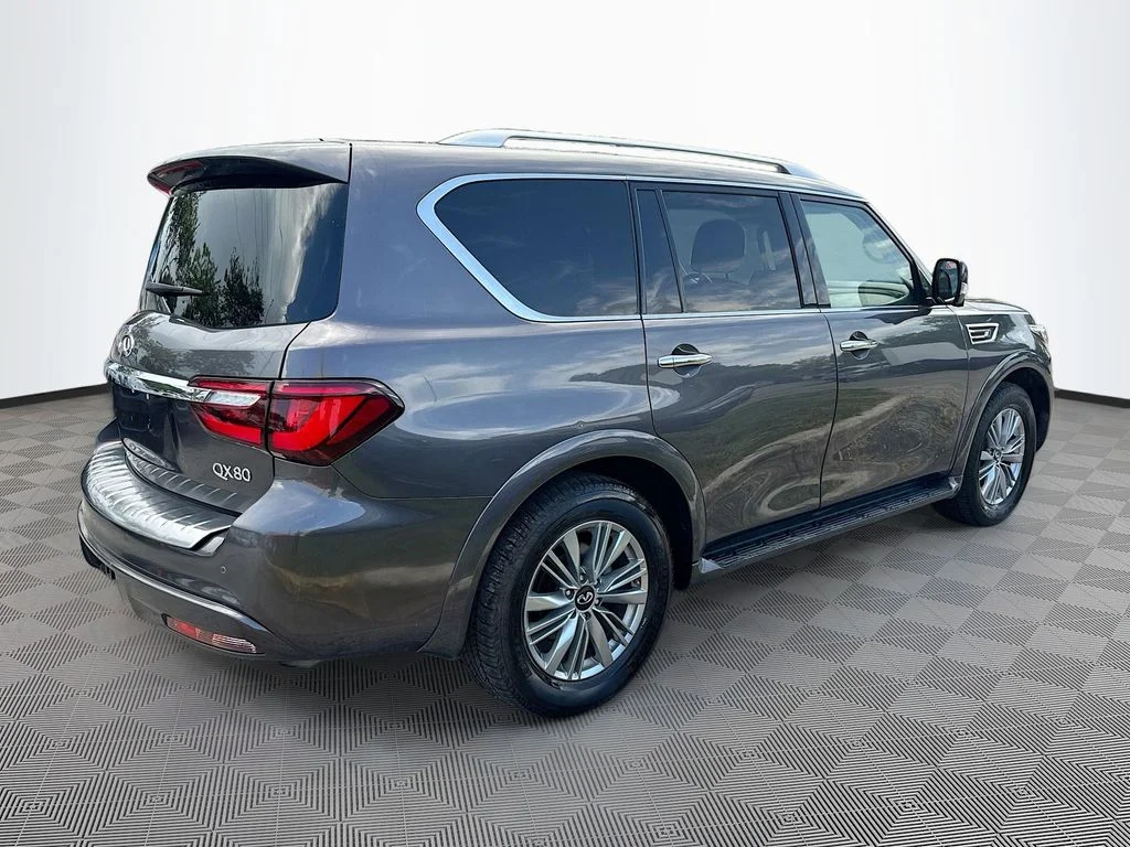 Certified Used 2024 Gray INFINITI LUXE image 6