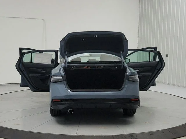 New 2026 Gray Nissan SR image 14