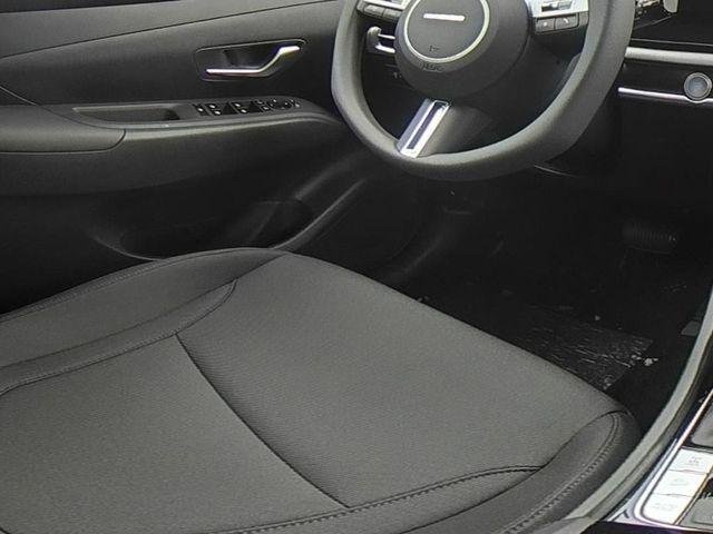 New 2026 White Hyundai SE AWD image 36