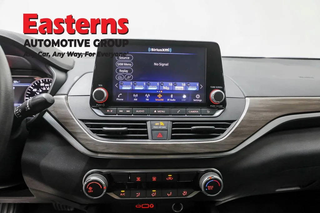 Used 2023 Red Nissan 2.5 SV image 12