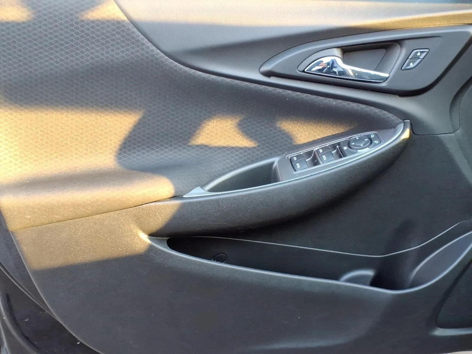 Used 2025 Mosaic Black Metallic Chevrolet LT 1LT image 39