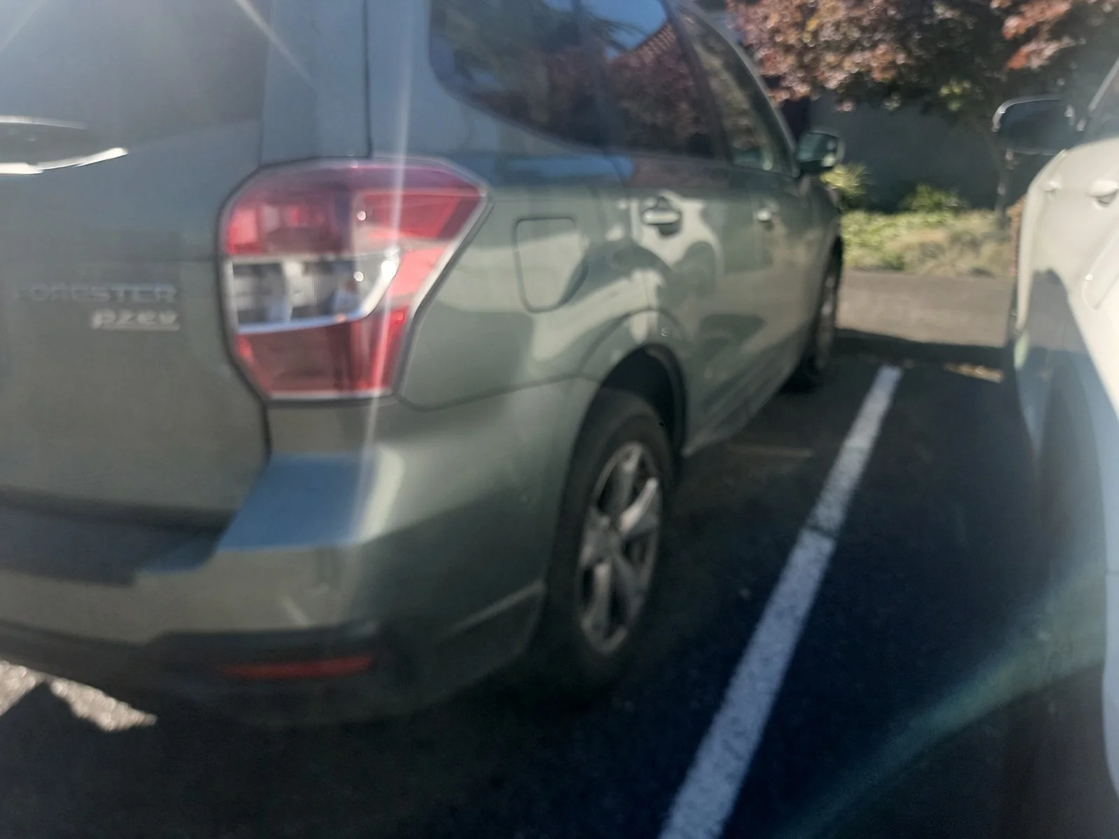 Used 2015 Green Subaru 2.5i Premium image 4