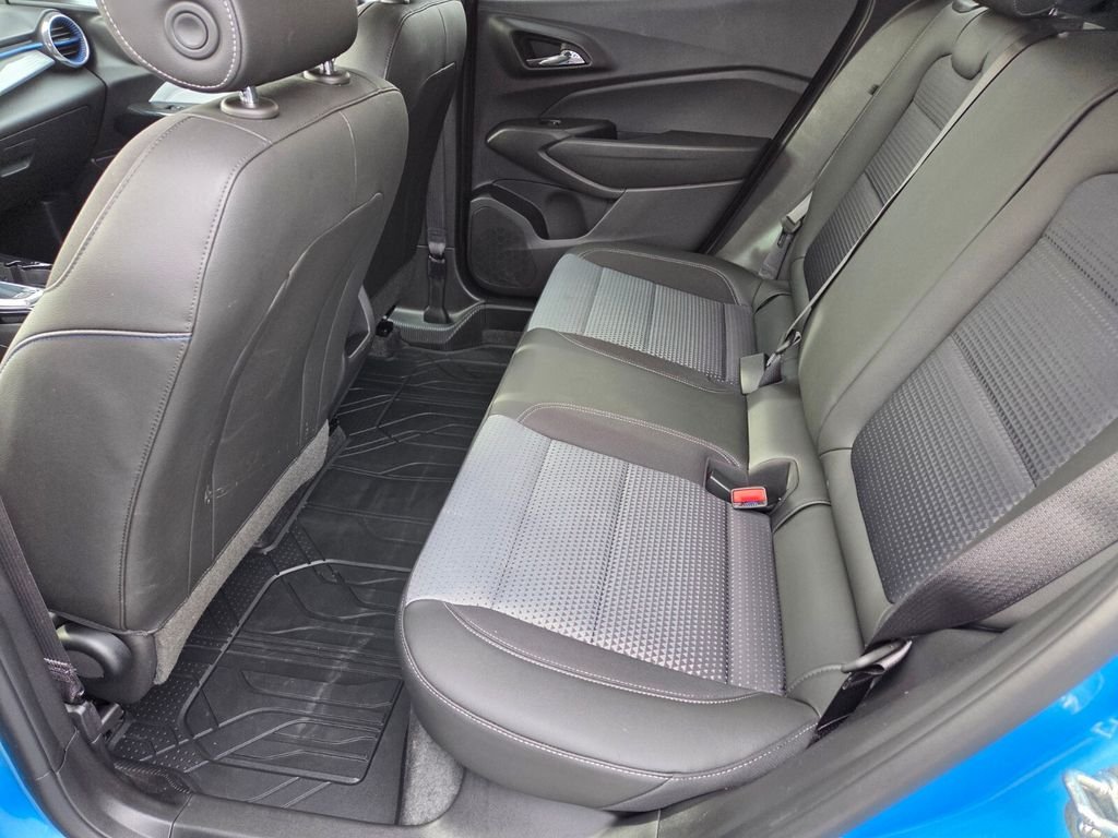 Used 2025 Blue Chevrolet LT image 14