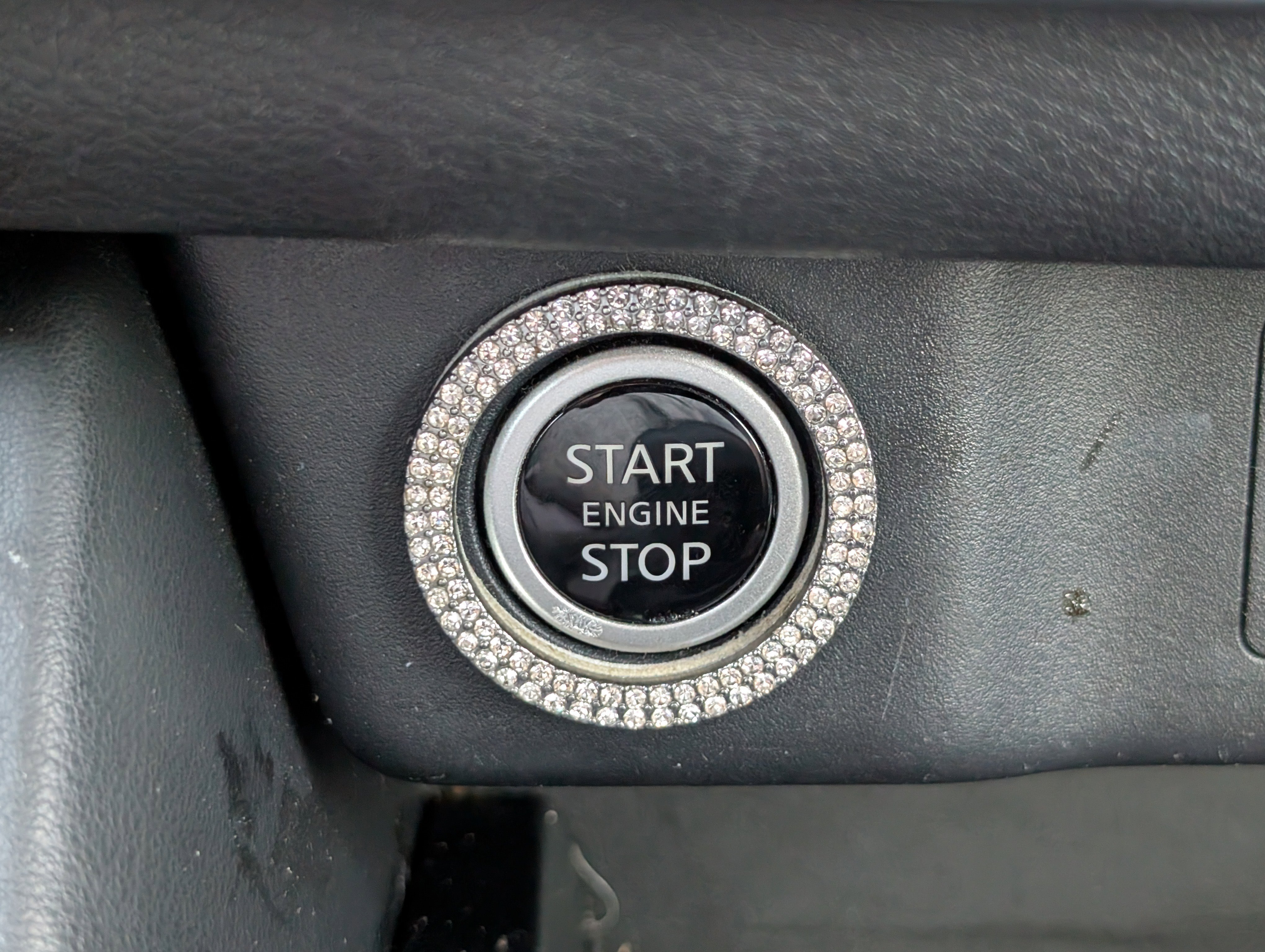 Used 2023 Gun Metallic Nissan SL image 29