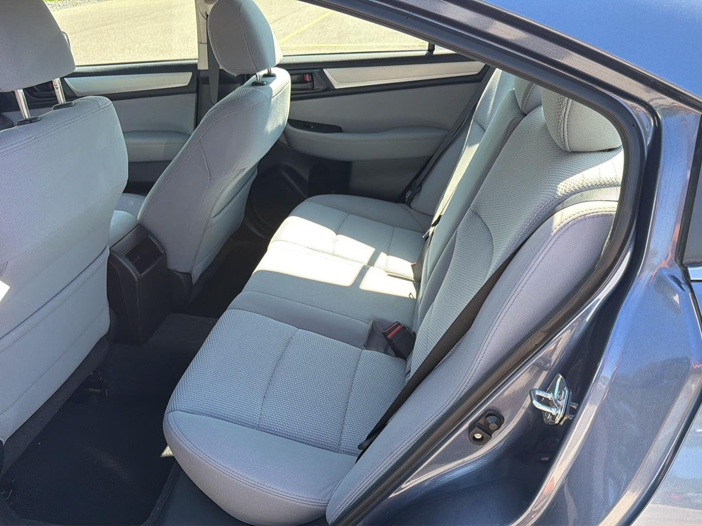 Used 2018 Twilight Blue Metallic Subaru 2.5i image 11