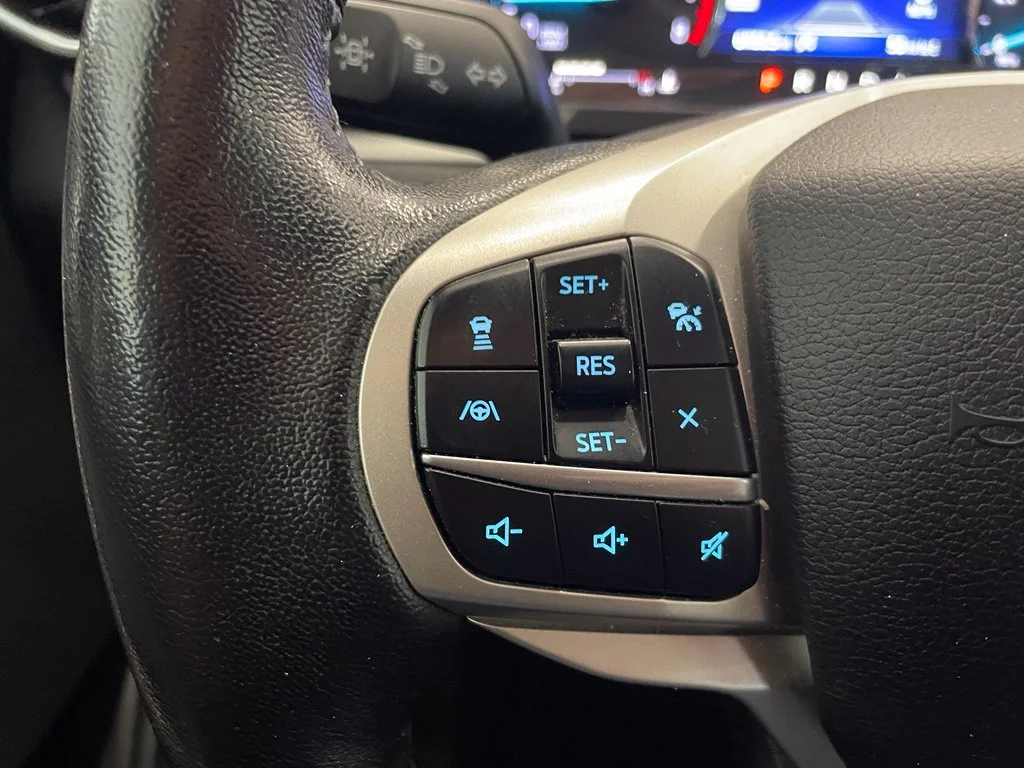 Used 2021 White Ford XLT image 12