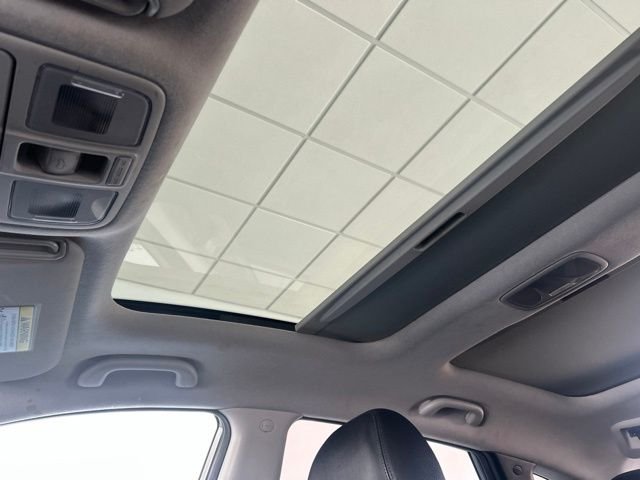 Used 2013 Graphite Gray Hyundai Limited image 17