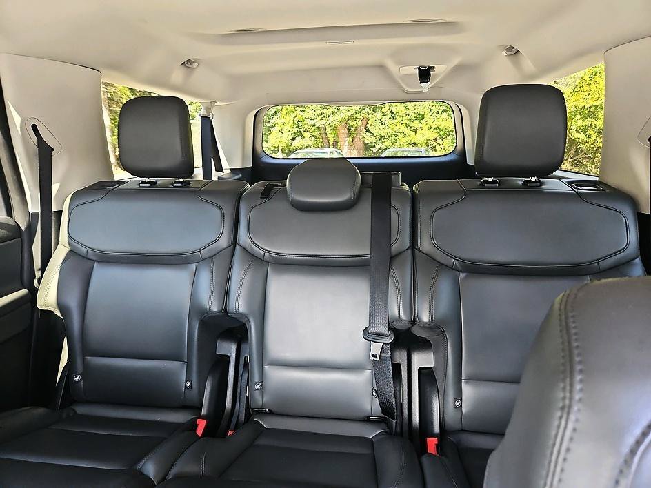Used 2026 Oxford White Ford Active image 22