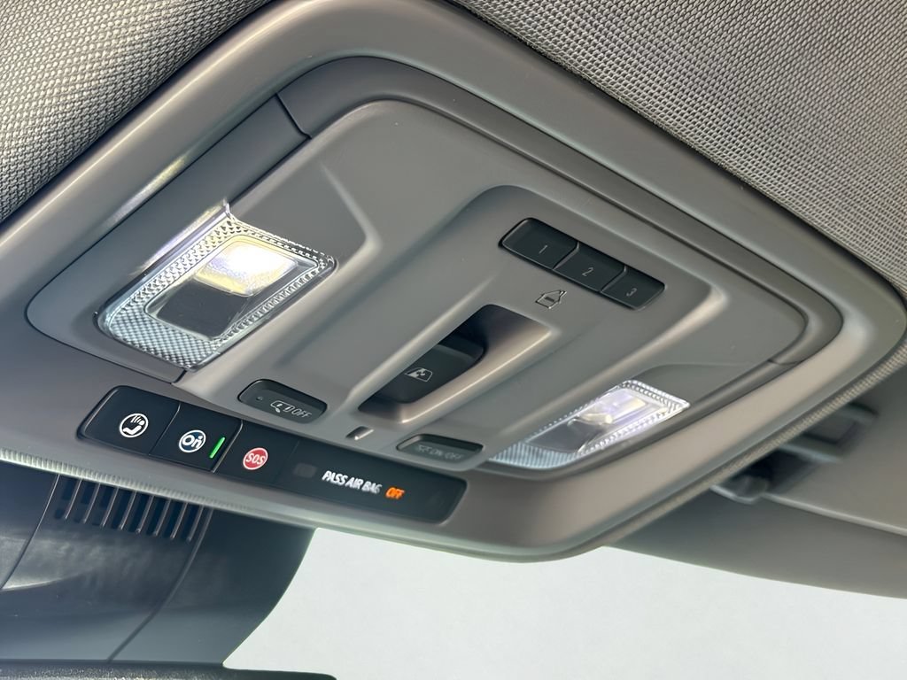 2026 GMC Sierra 1500 SLT - Photo 19