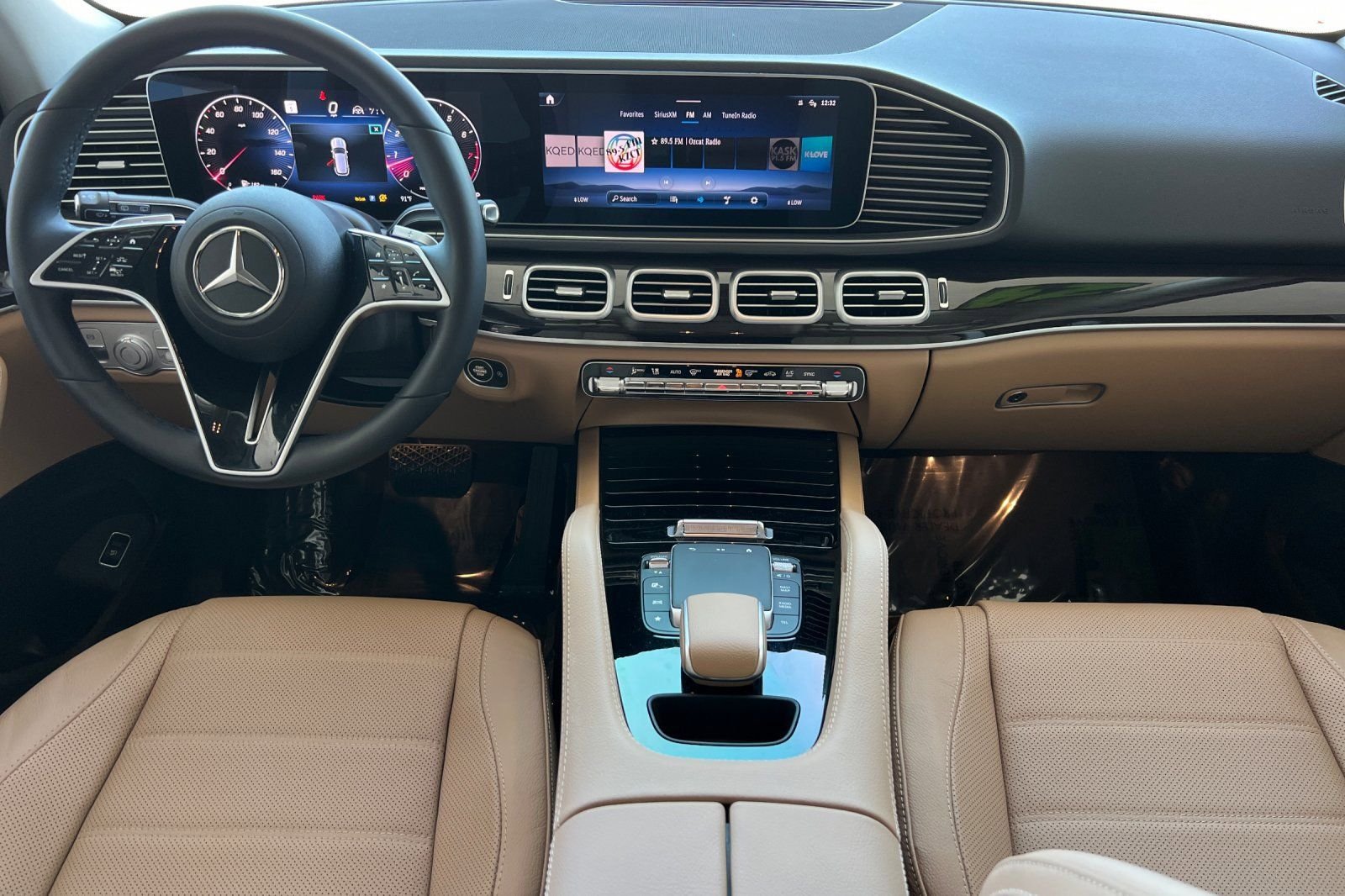 Used 2024 Polar White Mercedes-Benz 350 image 3
