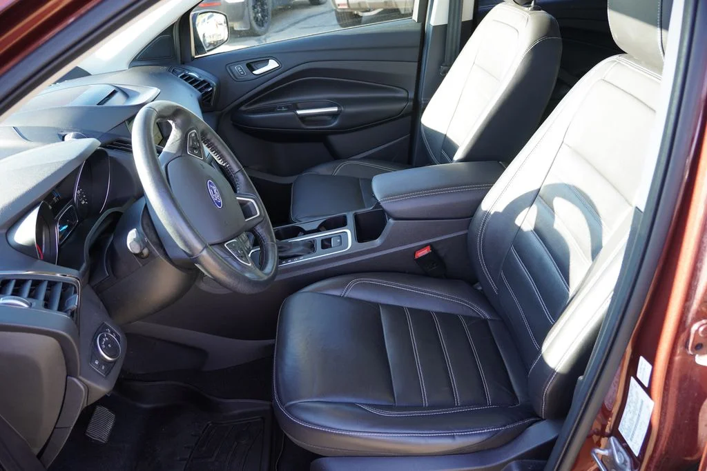 Used 2018 Cinnamon Glaze Metallic Ford SEL image 4