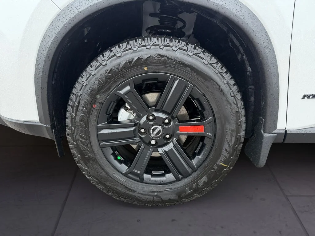 New 2026 Everest White Pearl TriCoat Nissan Rock Creek® image 9