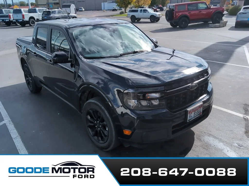 Used 2023 Blue Ford XLT image 1