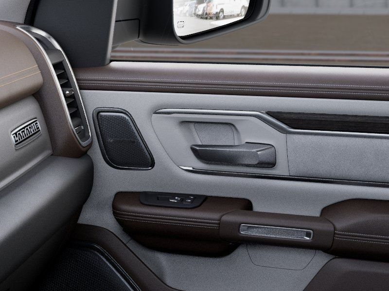 New 2027 Diamond Black Crystal Pearl-Coat Exterior Paint RAM Laramie image 25
