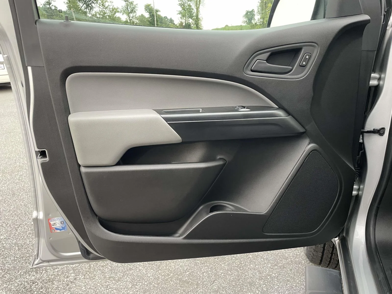 Used 2019 Silver Ice Metallic Chevrolet 2WD Work Truck image 4