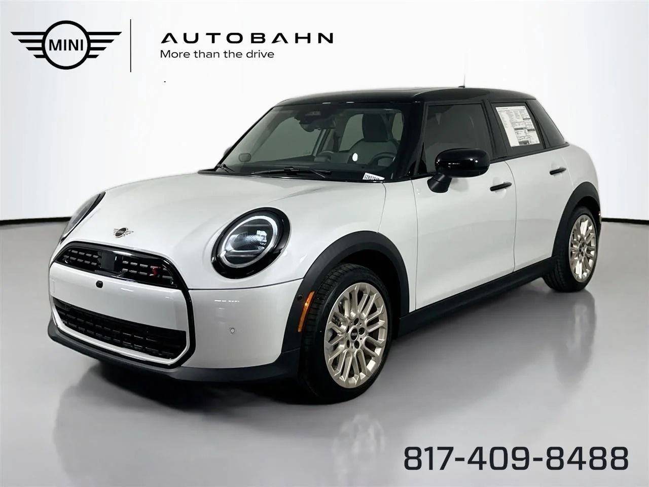 2025 MINI Hardtop Cooper S's photo