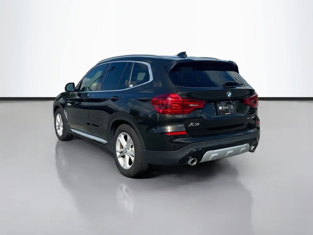 Used 2019 Green BMW sDrive30i image 7