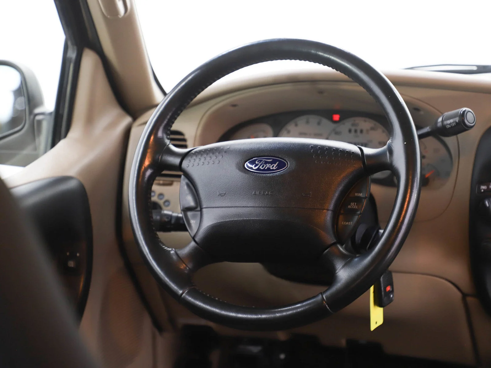 Used 2003  Ford XLT image 13