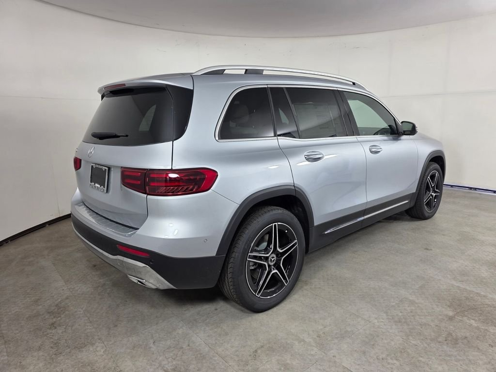 New 2026 Cirrus Silver Metallic Mercedes-Benz GLB 250 image 4