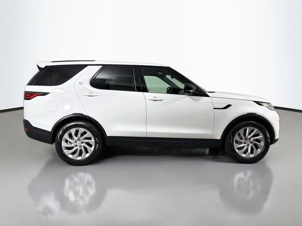 New 2026 Fuji White Land Rover S image 4