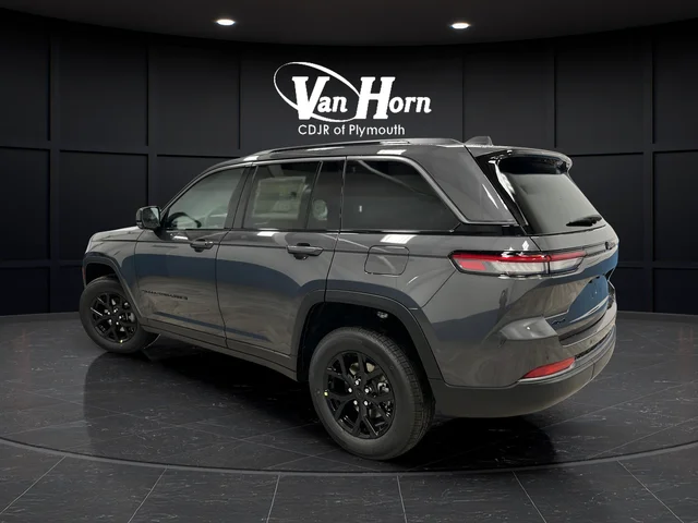 New 2026 Baltic Gray Metallic Clear-Coat Exterior Paint Jeep Altitude image 5