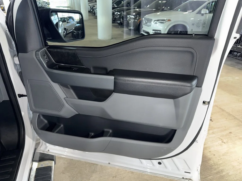 Used 2022 White Ford XLT image 9